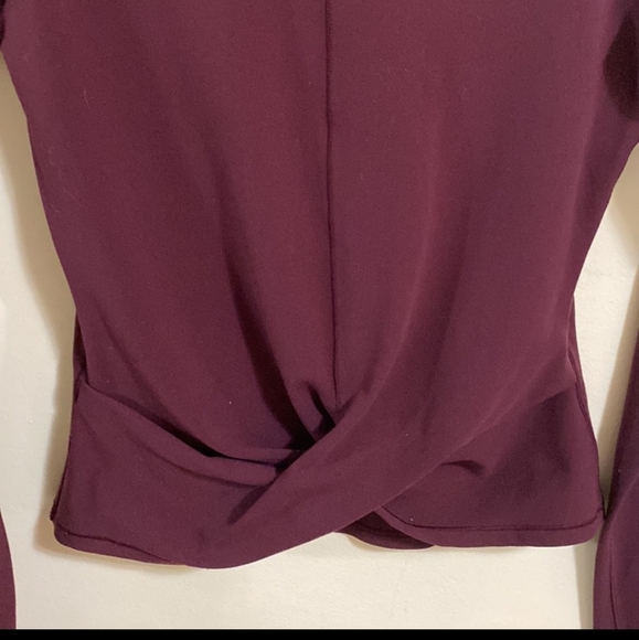 Lululemon top - Picture 3 of 5